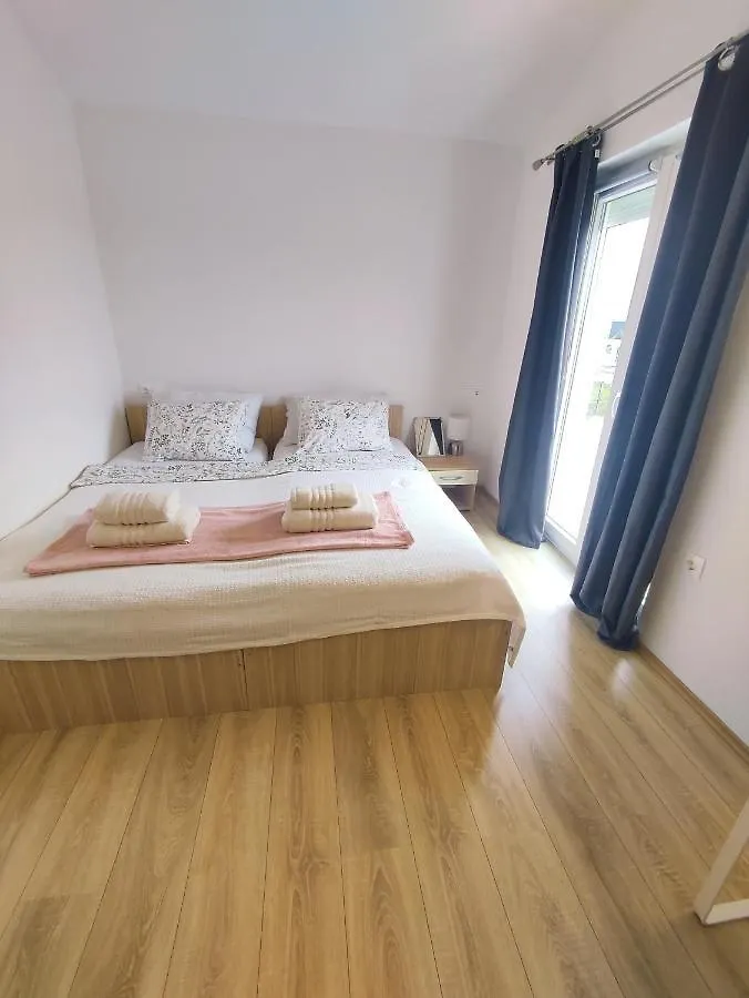 Three Lions Apartment Number 2 Pula