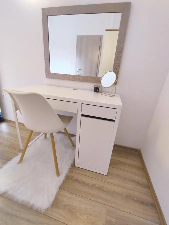 Three Lions Apartment Number 2 Pula