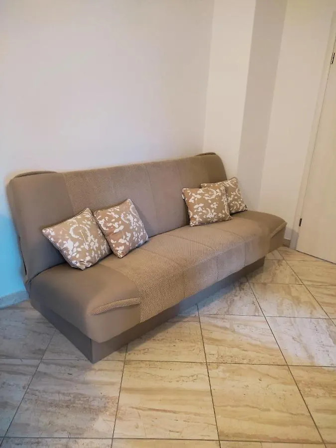 Three Lions Apartment Number 2 Pula